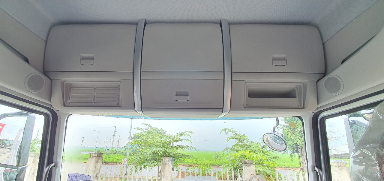 Đầu kéo CHENGLONG 420HP H7 Power cầu dầu